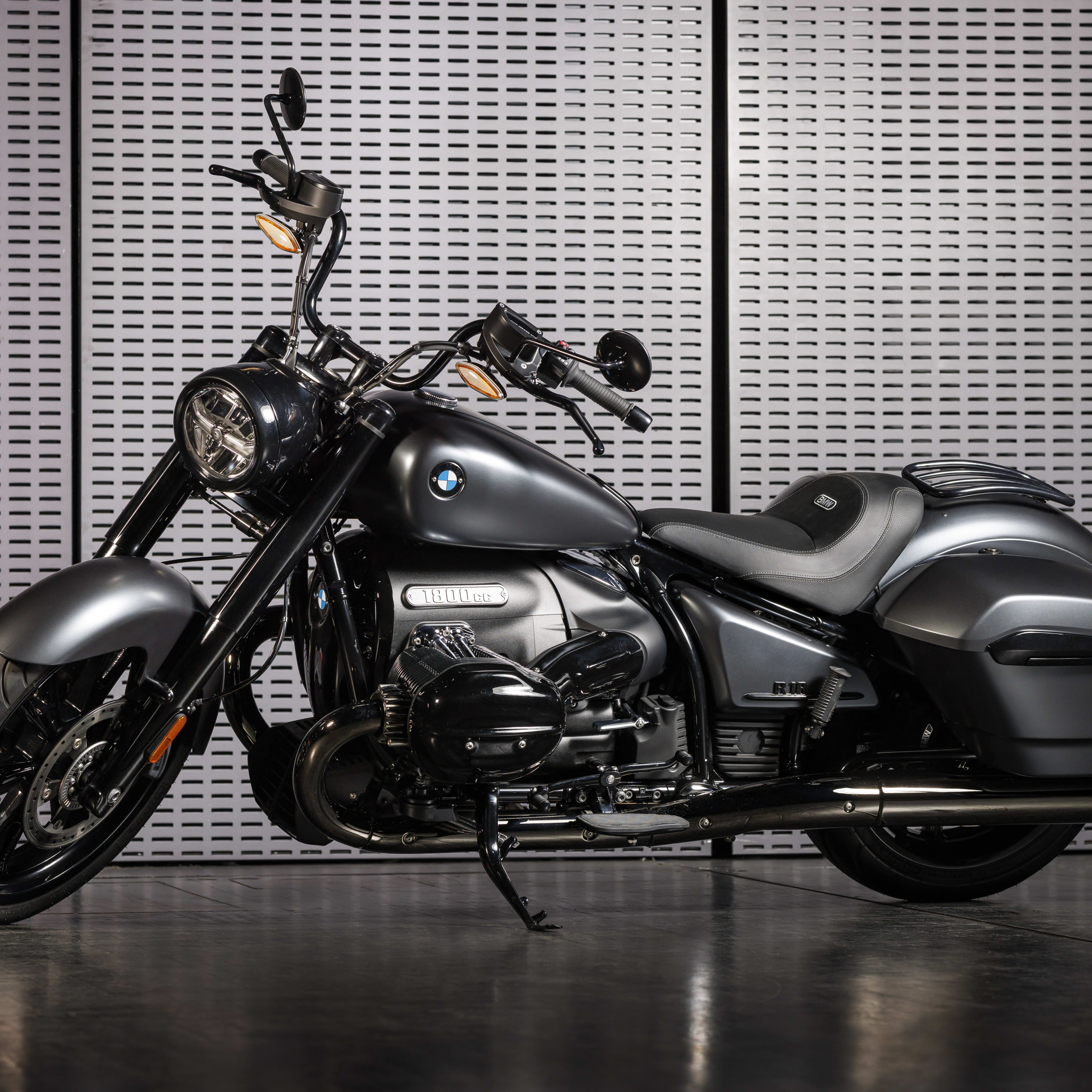 2023 BMW R18 Roctane is a forward-thinking tribute to past motorcycles