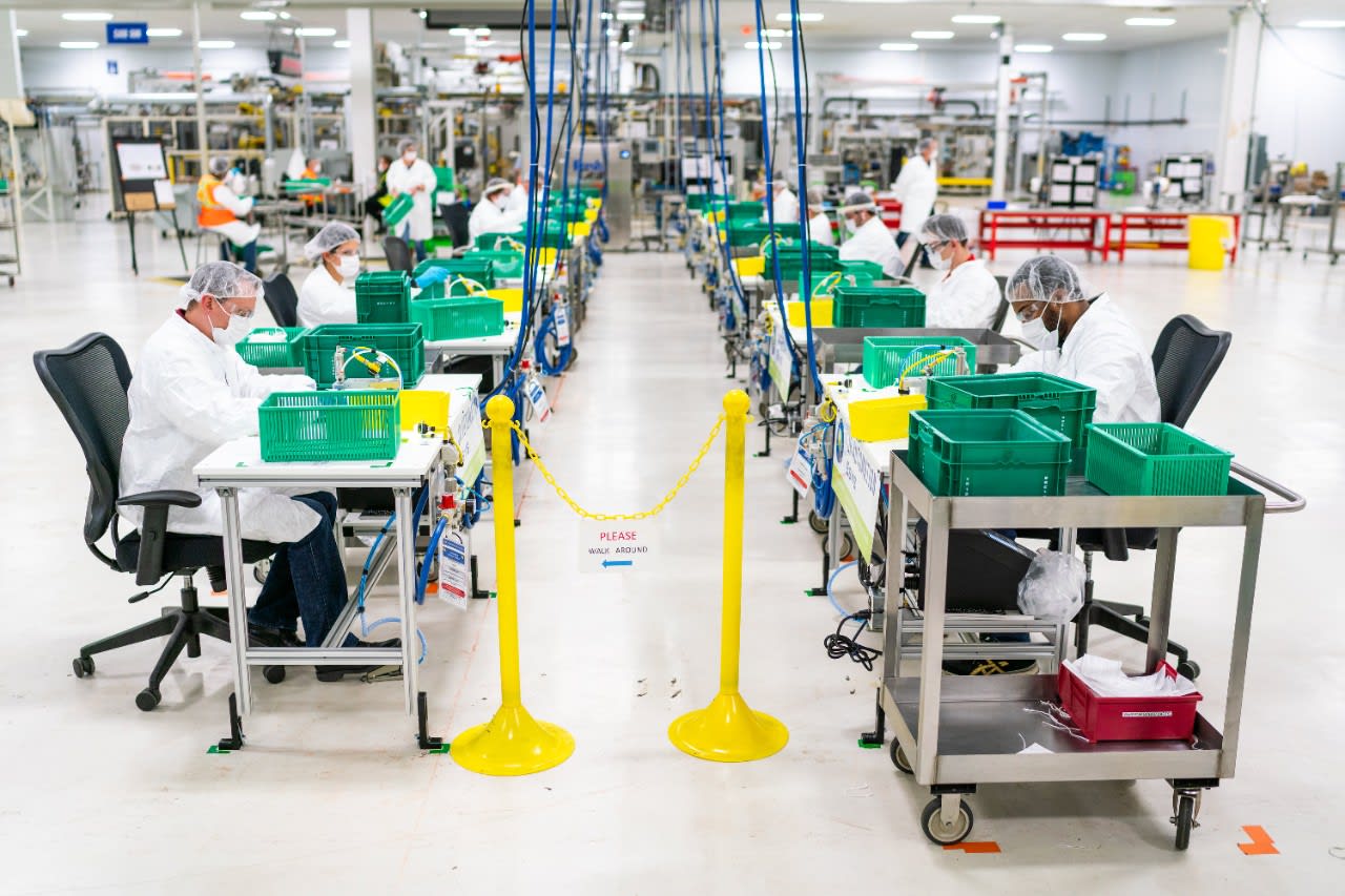 Workers begin final preparation for manufacturing Level 1 face masks Wednesday, April 1, 2019 at the General Motors facility in Warren, Michigan. (Photo by John F. Martin for General Motors)